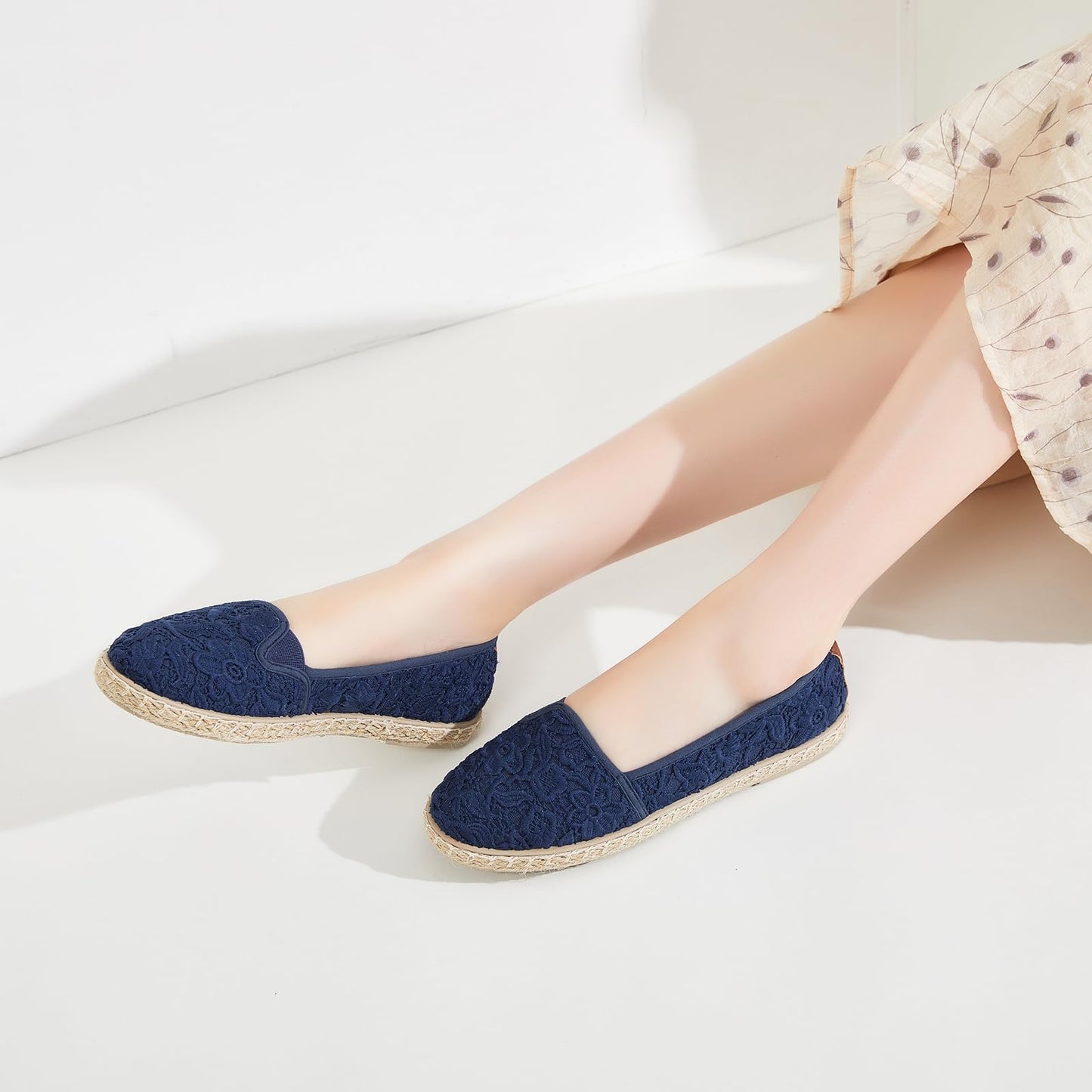BABUDOG Women's Flats with Flower Embroideried,White Lace Ballet Flats,Comfortable Dress Flats