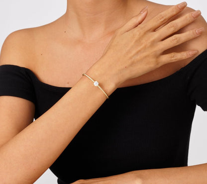 Infinity Bracelets for Women Two-tone 18K Gold Plated Adjustable Minimalist Bangle Jewelry Gifts for Mom Perfect for Anniversary Mother's Day Christmas Valentine's Day
