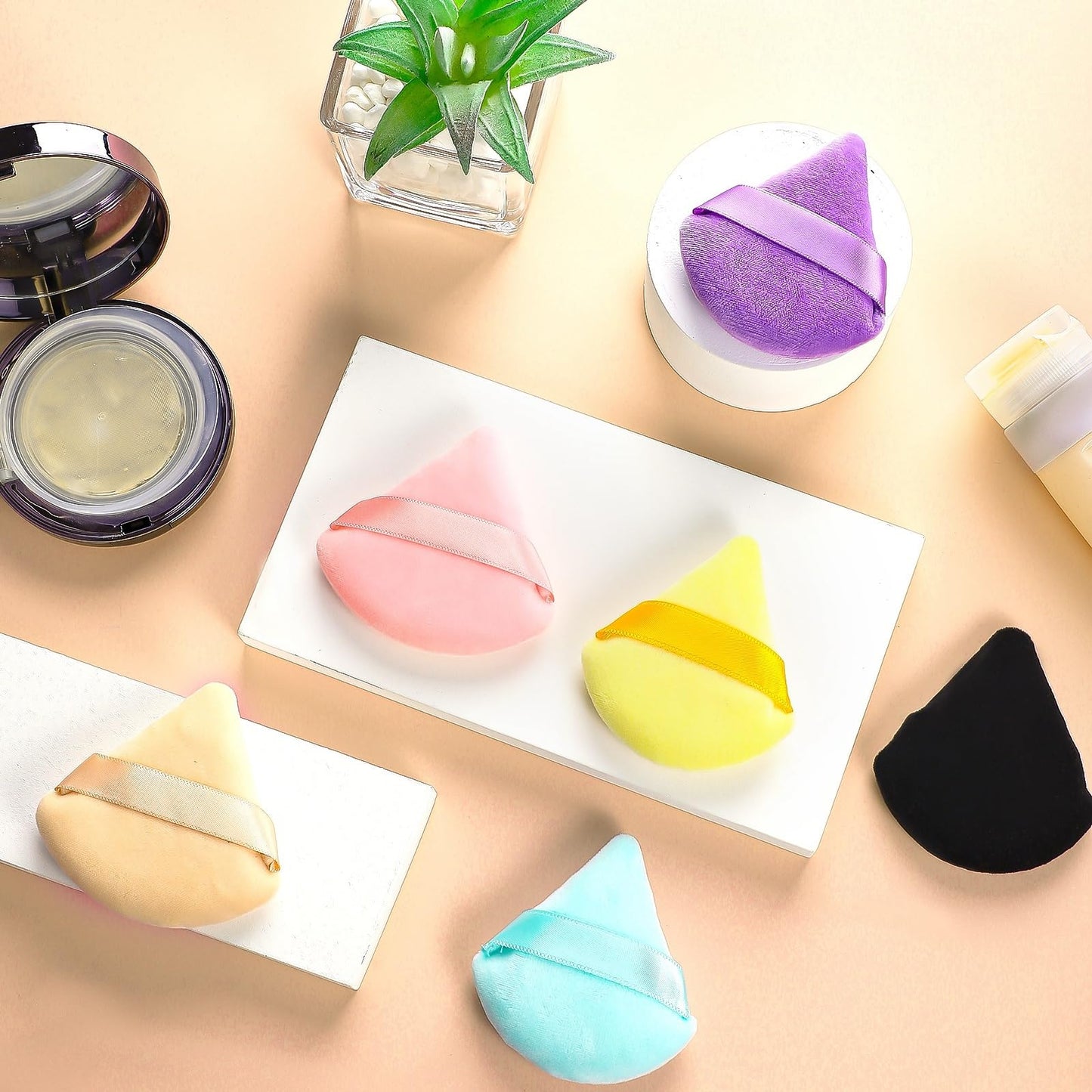 Pimoys 6 Pieces Powder Puff, Face Makeup Sponge Soft Velour Triangle Powder Puffs Beauty Sponge for Loose Powder (Black, Pink)