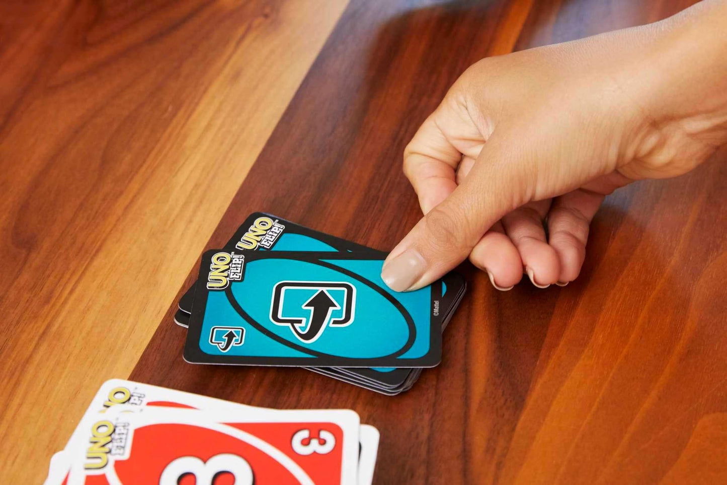 Mattel Games UNO Card Game for Kid, Adult & Family Nights & Parties, Travel & Vacations, Color Blind Accessible & Customizable Deck (Amazon Exclusive)