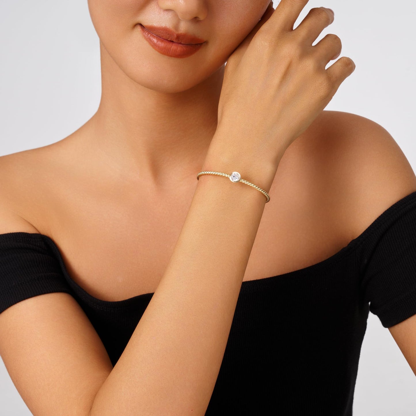 Infinity Bracelets for Women Two-tone 18K Gold Plated Adjustable Minimalist Bangle Jewelry Gifts for Mom Perfect for Anniversary Mother's Day Christmas Valentine's Day