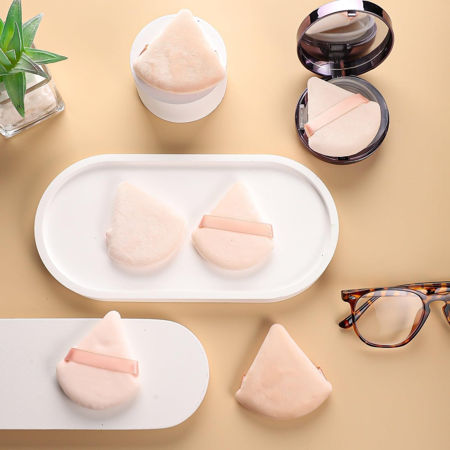 Pimoys 6 Pieces Powder Puff, Face Makeup Sponge Soft Velour Triangle Powder Puffs Beauty Sponge for Loose Powder (Black, Pink)