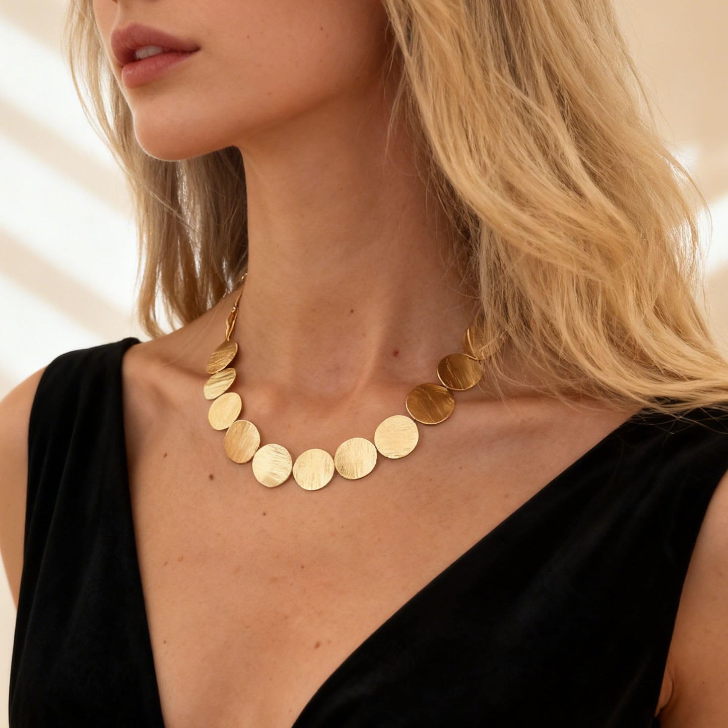 Gold Choker Necklace for Women Chunky Gold Disc Chains Necklace Bold Statement Geometric Round Disc Choker Necklaces Charm Prom Jewelry Accessories