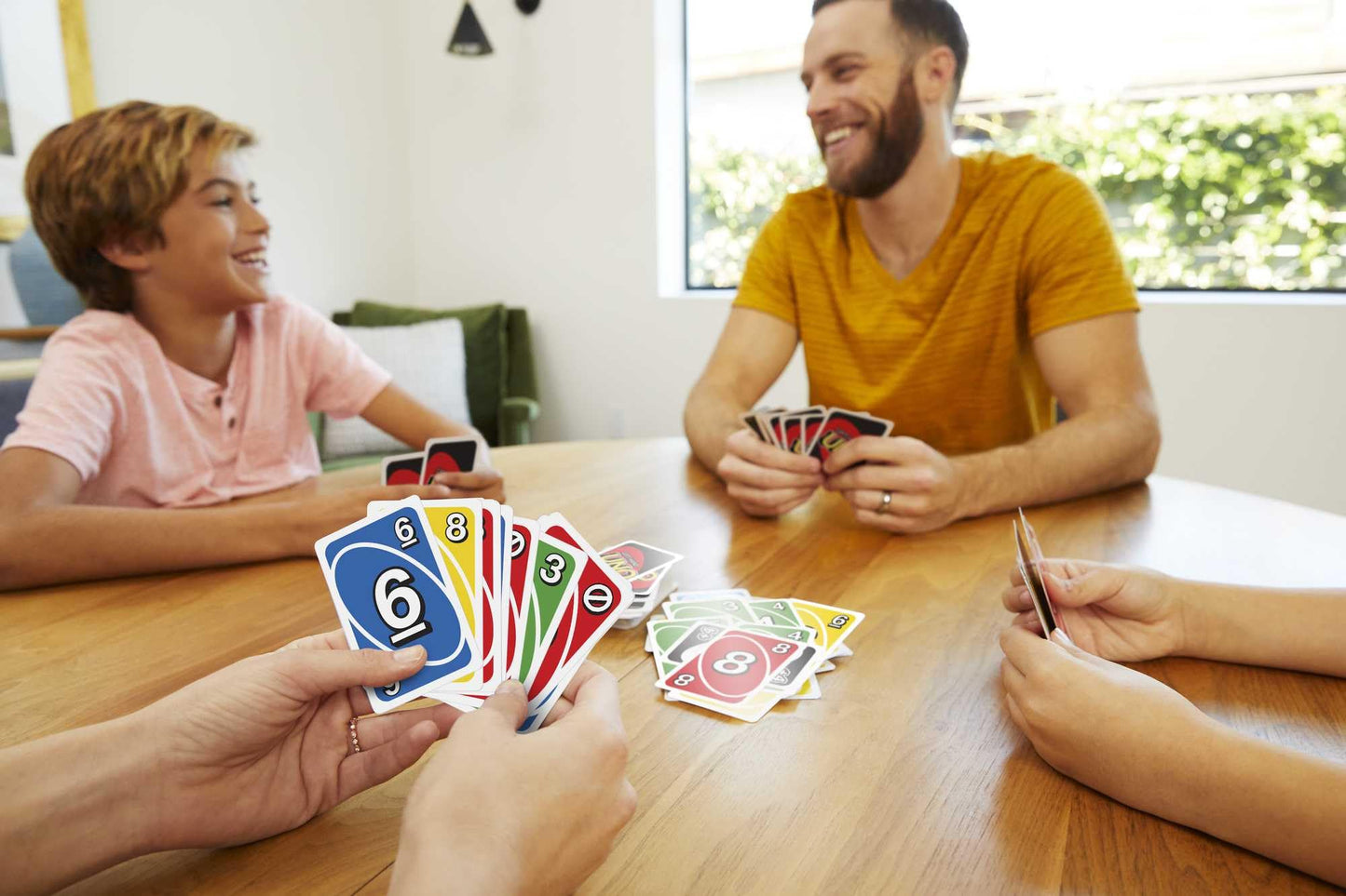 Mattel Games UNO Card Game for Kid, Adult & Family Nights & Parties, Travel & Vacations, Color Blind Accessible & Customizable Deck (Amazon Exclusive)