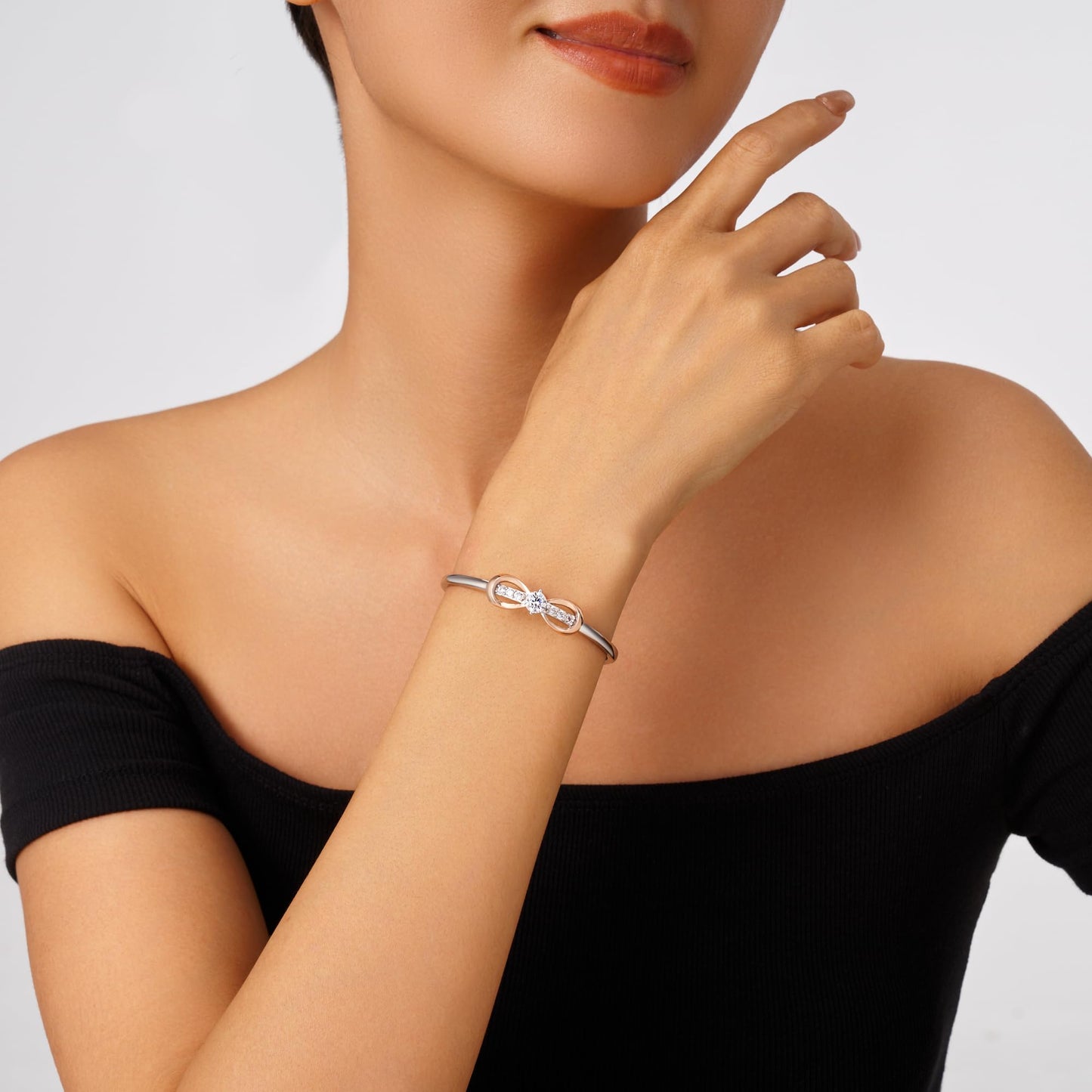 Infinity Bracelets for Women Two-tone 18K Gold Plated Adjustable Minimalist Bangle Jewelry Gifts for Mom Perfect for Anniversary Mother's Day Christmas Valentine's Day