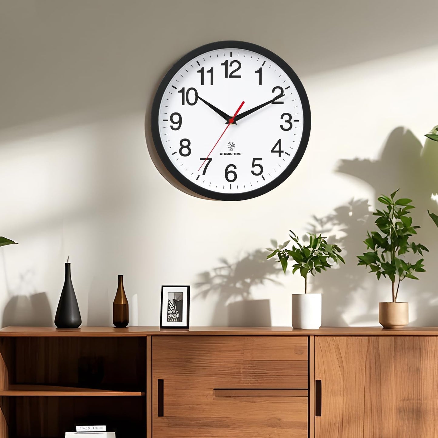 Rohioue Wall Clock Modern 8 Inch Battery Operated Silent Non Ticking Small Analog Clock for Living Room Office Home Bedroom Kitchen Bathroom(Black)