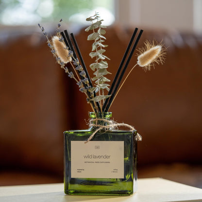 Craft & Kin Reed Diffuser with Dried Flowers | 5 oz Stone Fruit & Sage Scented Holiday Reed Diffusers for Home, Bathroom | Scent Sticks | Elegant Fragrance Home Decor for Men & Women