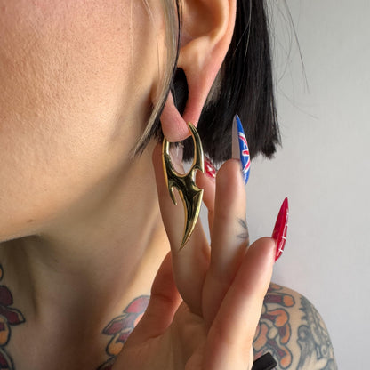 PUNKYOUTH Sharp Line Fluid Curve Earrings 18G 1mm Piercing Jewelry Edgy Minimalist Modern Claw Spike Huggie Hoop Dangle Drop For Women Men Polished Statement Everyday Wear Fashion Accessories