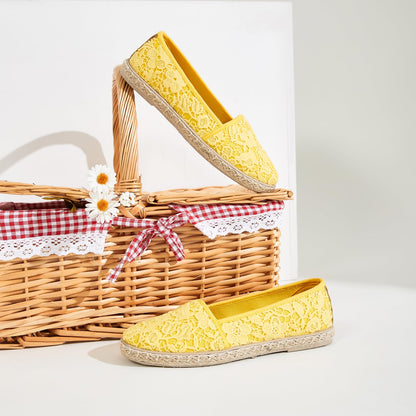 BABUDOG Women's Flats with Flower Embroideried,White Lace Ballet Flats,Comfortable Dress Flats