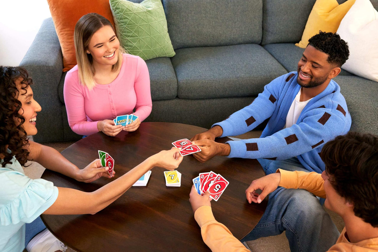Mattel Games UNO Card Game for Kid, Adult & Family Nights & Parties, Travel & Vacations, Color Blind Accessible & Customizable Deck (Amazon Exclusive)