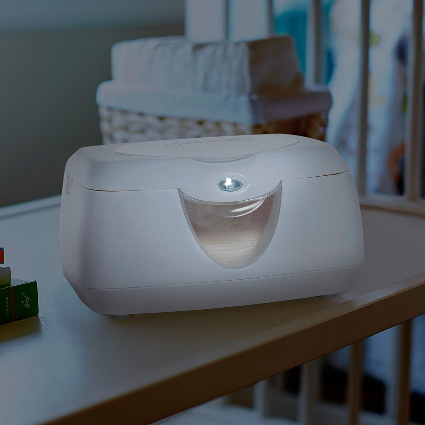 Munchkin Warm Glow Baby Wipe Warmer with Nightlight, Baby Wipes Warmer Dispenser for Newborn Diaper Changes, Holds 100 Wipes, White