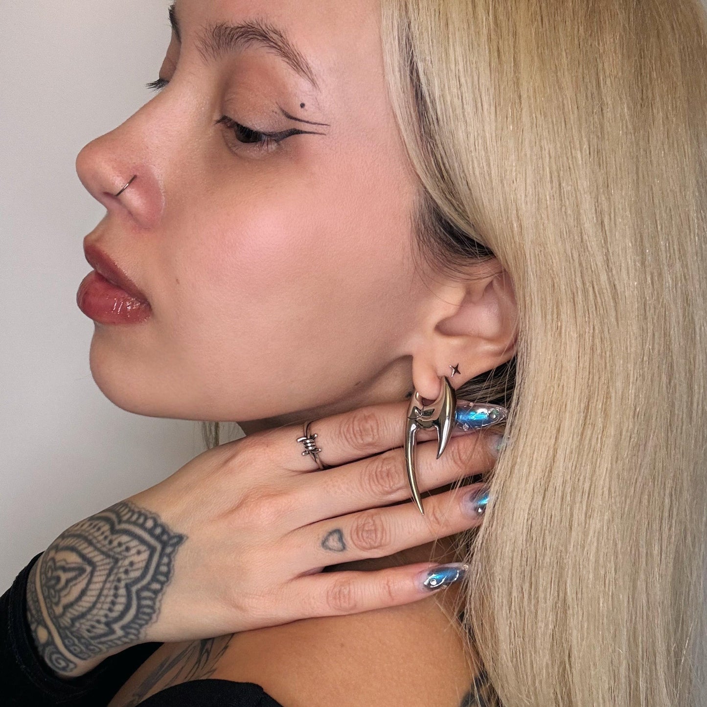 PUNKYOUTH Sharp Line Fluid Curve Earrings 18G 1mm Piercing Jewelry Edgy Minimalist Modern Claw Spike Huggie Hoop Dangle Drop For Women Men Polished Statement Everyday Wear Fashion Accessories